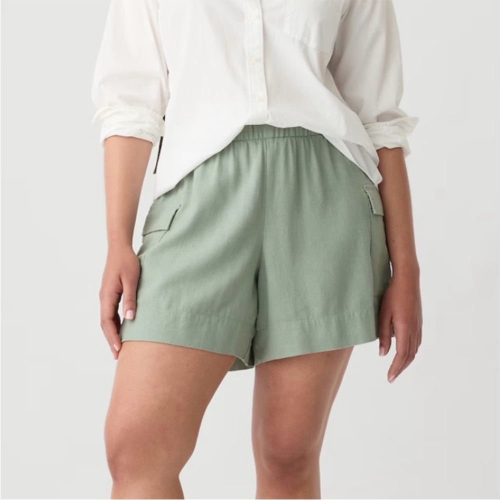 Gap Off-Duty Cargo Khaki Linen Blend Shorts